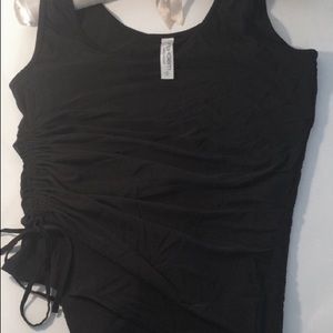 EUC INPHORM TENNIS TOP